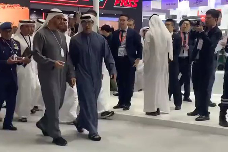 UAE President tours IDEX, thanks exhibitors and partners