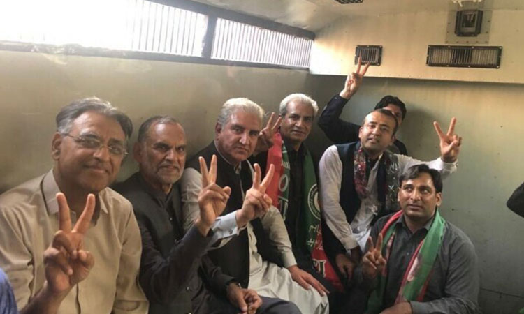 Former PM Imran’s party kicks off peaceful ‘Jail Bharo Tehrik’ from Lahore 