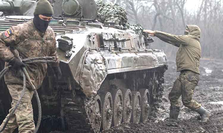 Russia fights to encircle Ukraine’s defenders in Bakhmut