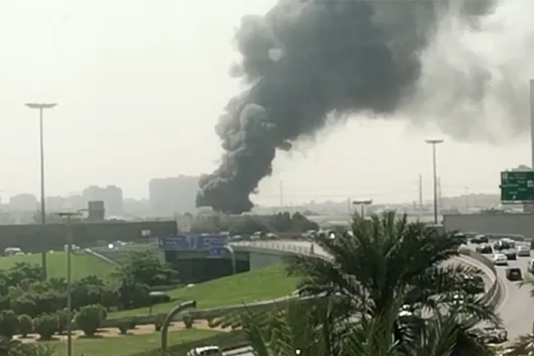 VIDEO: Sharjah Civil Defence douse a massive fire at a warehouse in industrial area