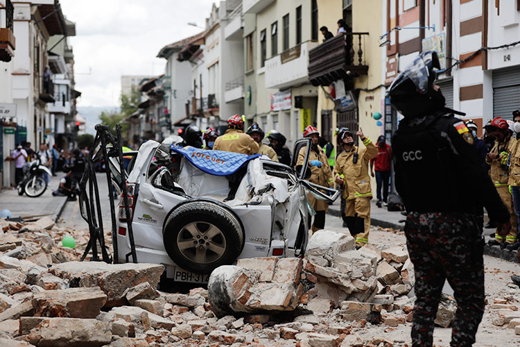 VIDEO: Magnitude 6.9 earthquake in Ecuador kills at least 14, causes wide damage