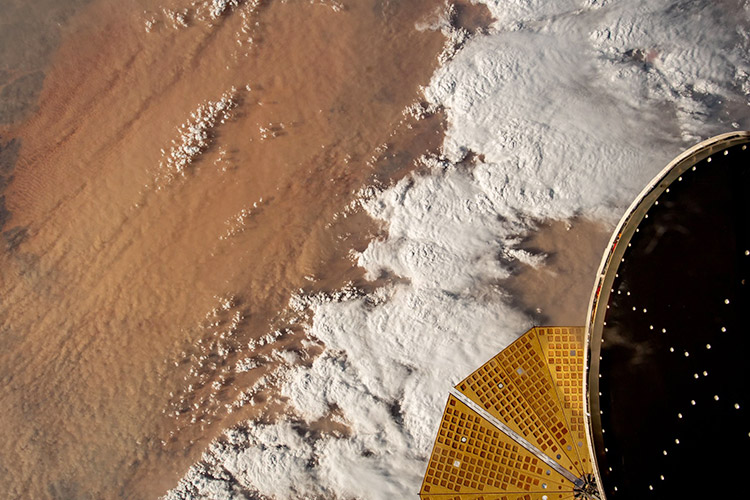 Emirati astronaut Neyadi captures sandstorm sweeping across Sahara desert from ISS