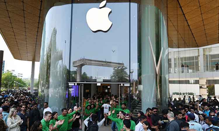 Apple opens first India store as fans show off vintage devices, take selfies