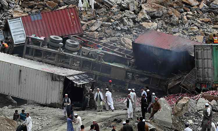 Massive landslide buries trucks, kills 2 in Pakistan