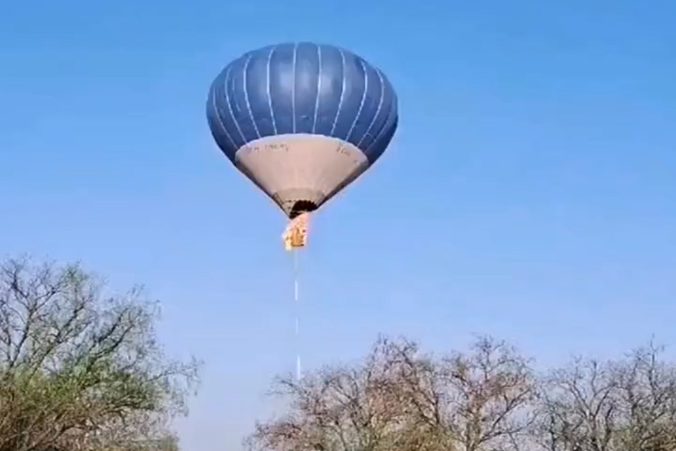 VIDEO: Two dead in hot air balloon accident outside Mexico City