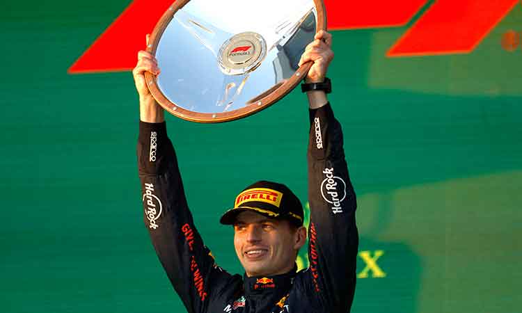 Verstappen wins in wild finish to F1 Australian Grand Prix