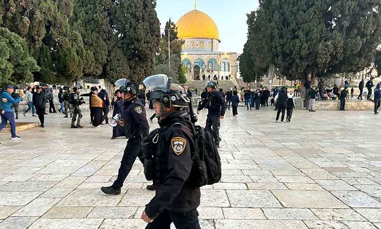 Over 350 arrested as clashes break out between Palestinians and Israeli police at Al Aqsa mosque