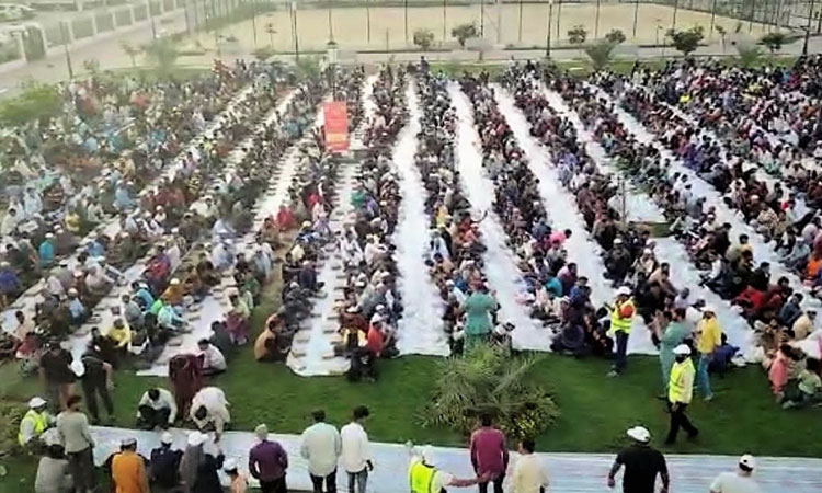 Thousands of workers enjoy Iftar in Sharjah’s Sajaa Labour Park