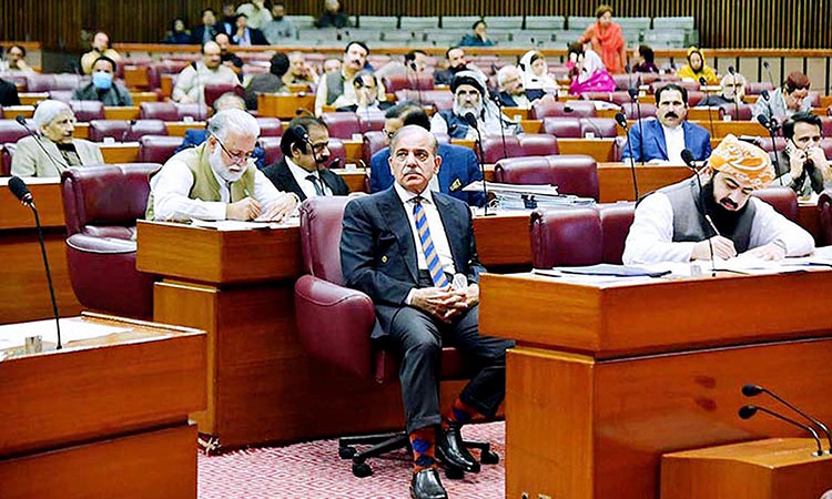 Pakistan parliament rejects SC order to conduct provincial snap polls