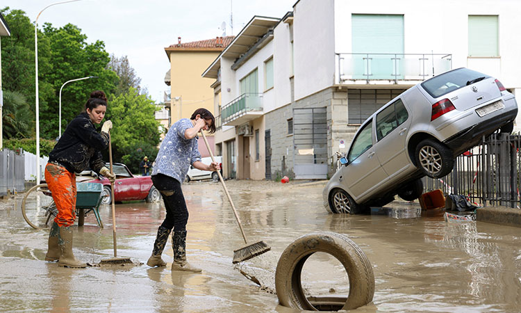 UAE expresses solidarity with Italy and offers condolences over flood victims