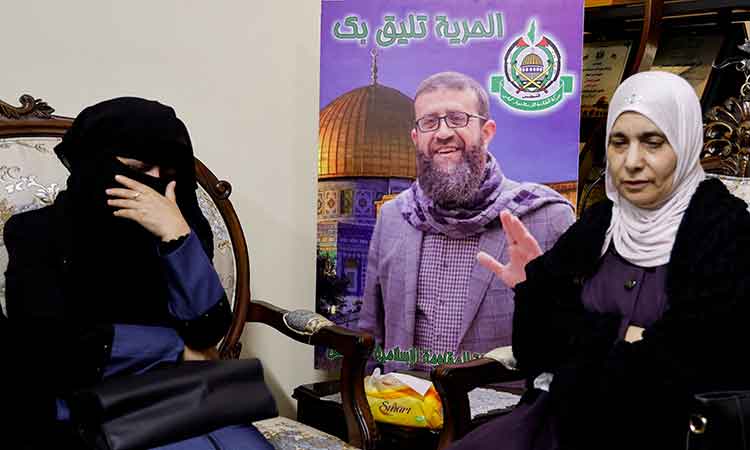 Palestinian hunger striker Khader Adnan dies in Israeli custody