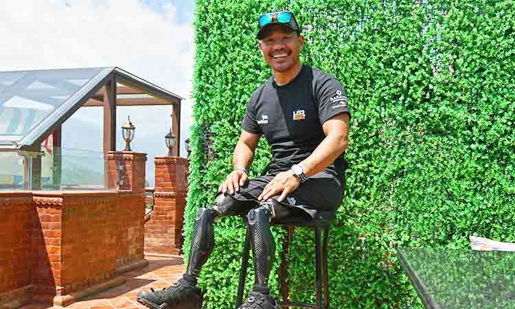 'No legs, no limits:' Gurkha amputee scales Mount Everest