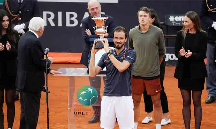 Medvedev makes his mark on clay by beating Rune for Italian Open title