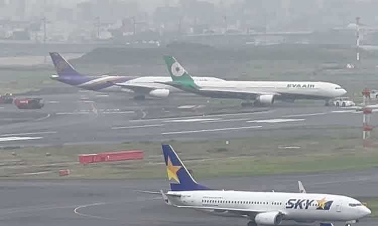 Runway closed at Tokyo’s Haneda airport after 2 planes bump into each other