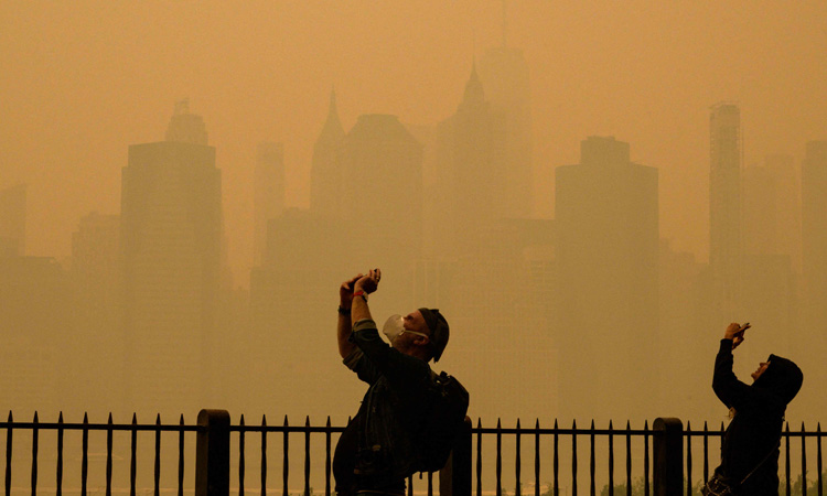 VIDEO: Canada wildfires shroud New York in apocalyptic haze