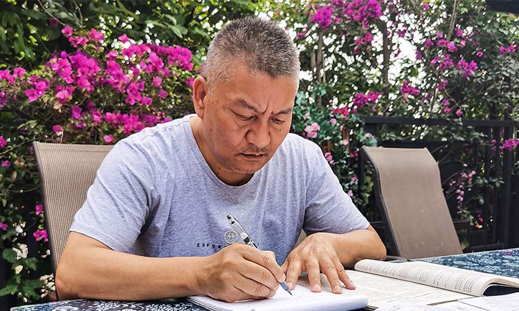 China’s self-made millionaire sits for university exams for 27th time