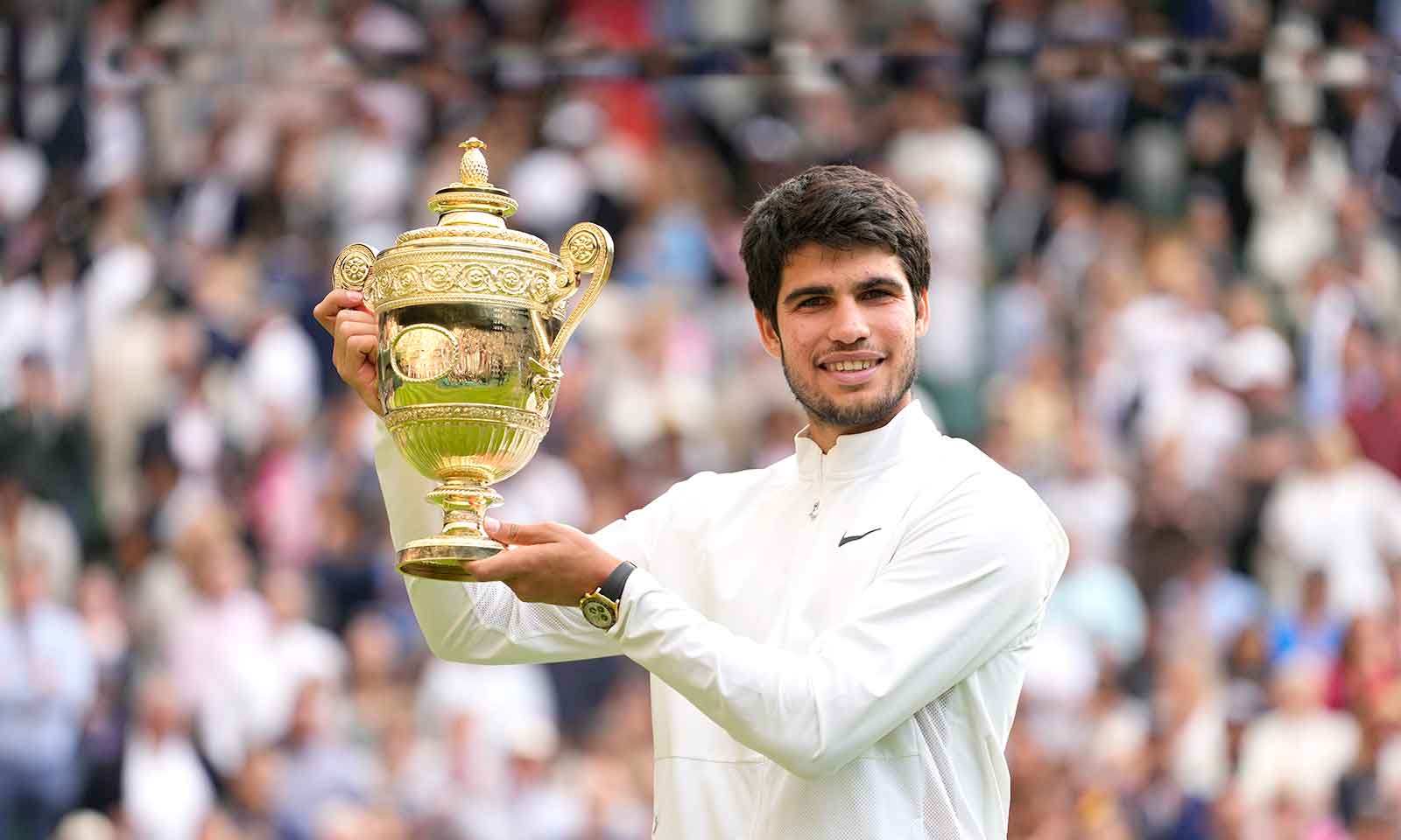 20-year-old Alcaraz beats Djokovic in five sets to win Wimbledon for his second major trophy