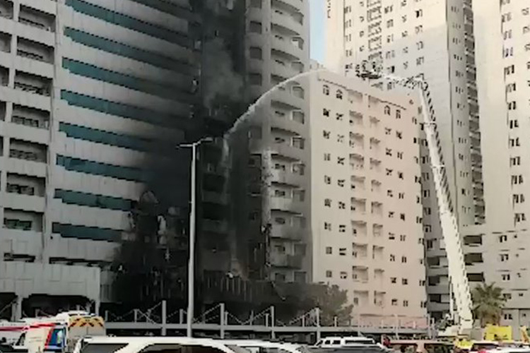 VIDEO: Fire destroys 16 apartments, 13 vehicles in Ajman