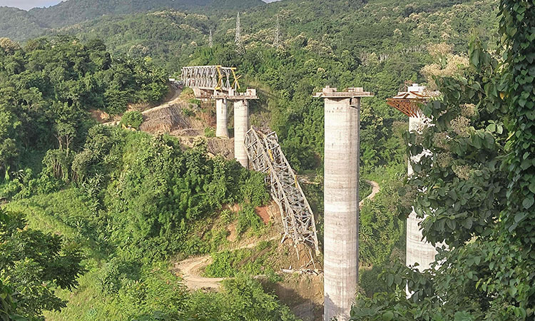 26 workers killed as railway bridge collapses in Indian state of Mizoram