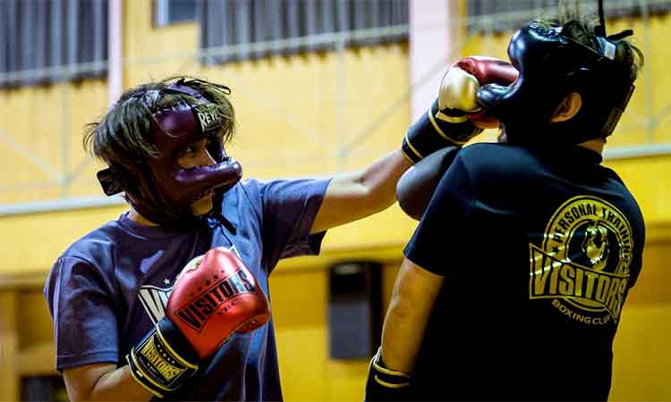 Boxers swap ring for high-speed bullet train bout in Japan