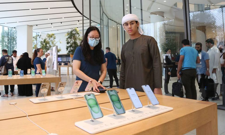 Thousands get their hands on iPhone 15 on first day of launch in stores