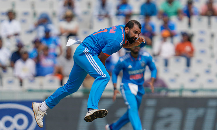 Shami and batters set up India's clinical victory over Australia in first ODI