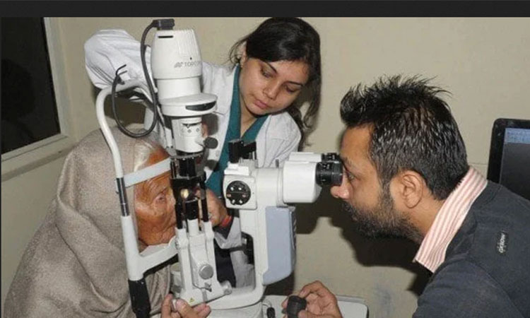 Injection responsible for causing eyesight loss recalled, says Pakistan health minister