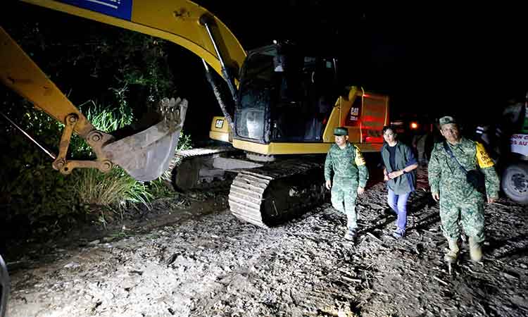 Flash flood in Mexico leaves at least eight dead