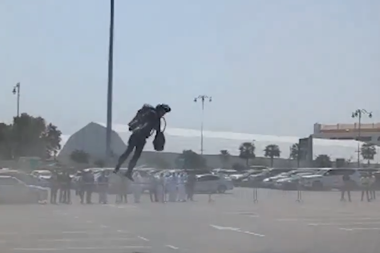 ‘Flying Man’ Sam Rogers stuns crowds in his jet suit in Dubai