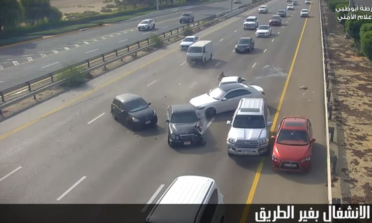 VIDEO: Negligent motorists cause horrific multi-vehicle accidents in Abu Dhabi