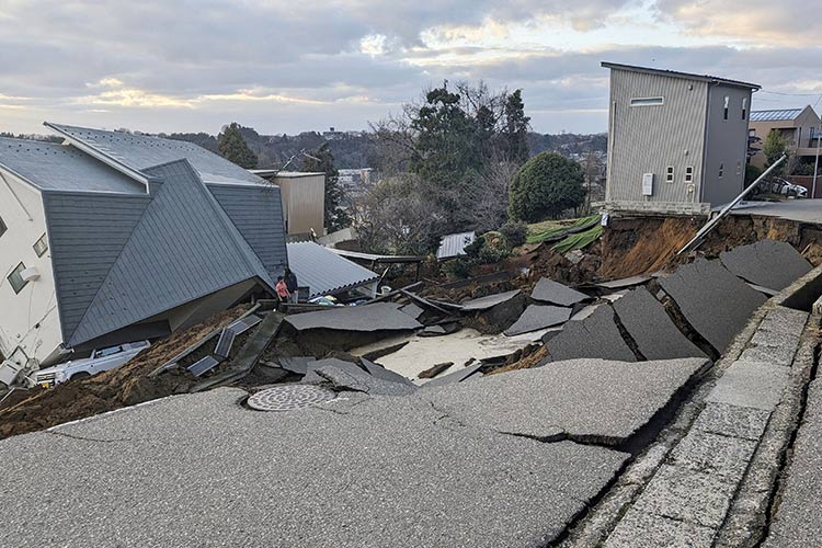 UAE citizens in Japan advised to move to safe areas after earthquakes and tsunami warnings