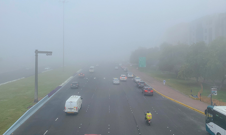 Dense fog blankets parts of  UAE for 3 hours, lowest temperature recorded at 6.9°C