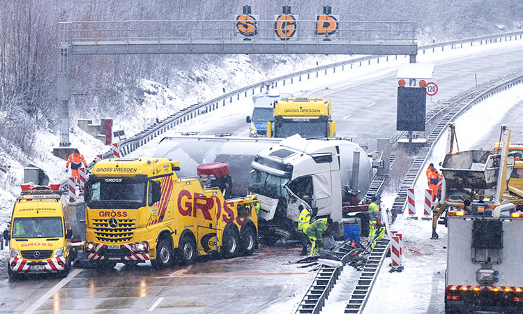 Heavy snowfall and freezing rain disrupt transport in Europe