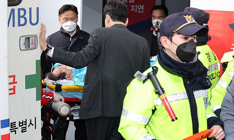 South Korean opposition leader is stabbed in the neck by a knife-wielding man