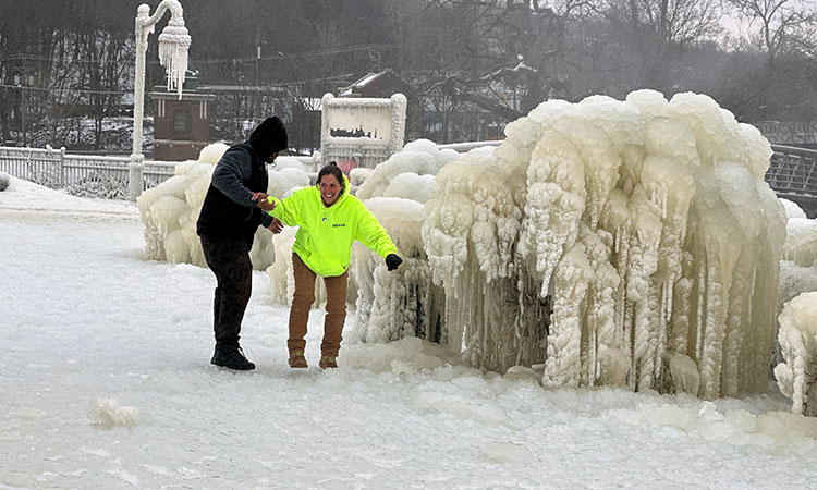 Brutally cold weather reaches deep into lower United States, causing dozens of deaths 