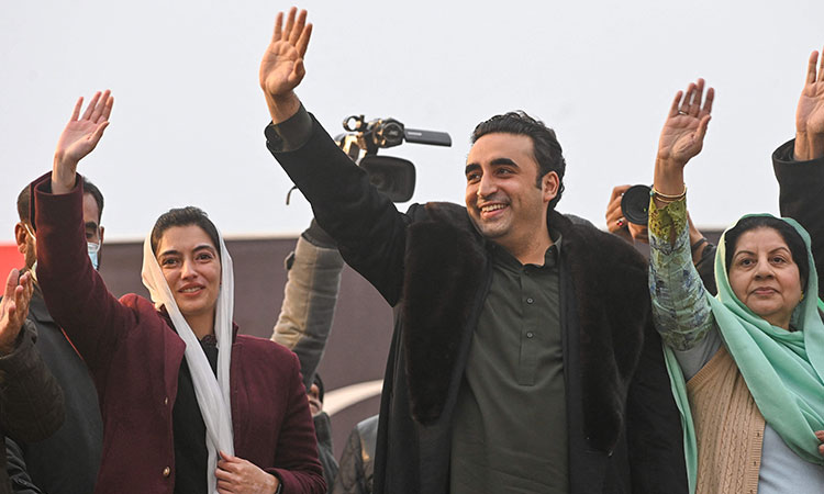 Bilawal urges PTI workers to back PPP in election