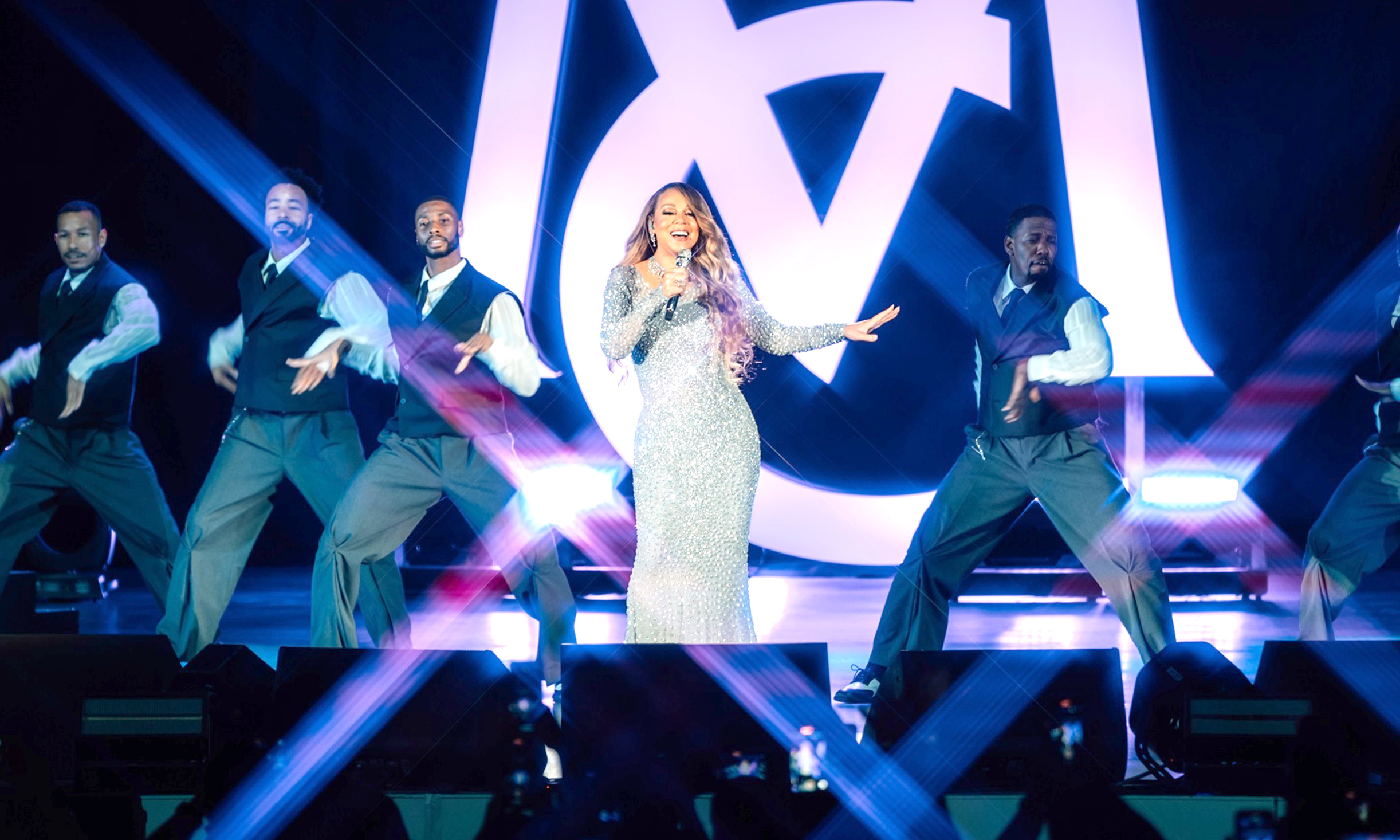 Singer Mariah Carey enthrals Abu Dhabi