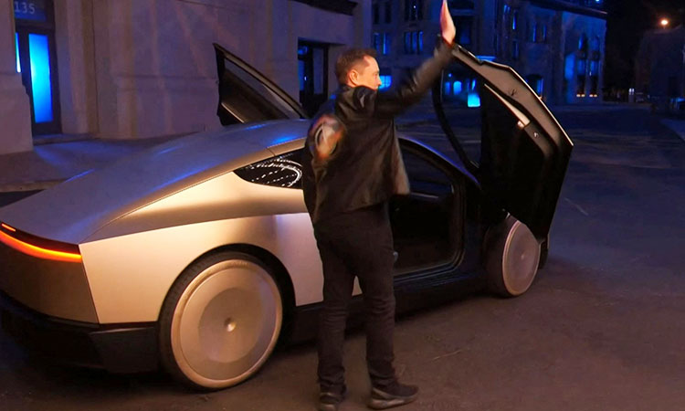 Elon Musk unveils  safer than human-driven robotaxi