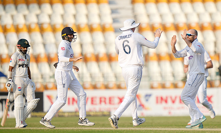 Jack Leach leads England's rout of Pakistan by innings and 47 runs in first Test