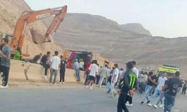 7 university students killed, 25 injured in a bus accident in Egypt