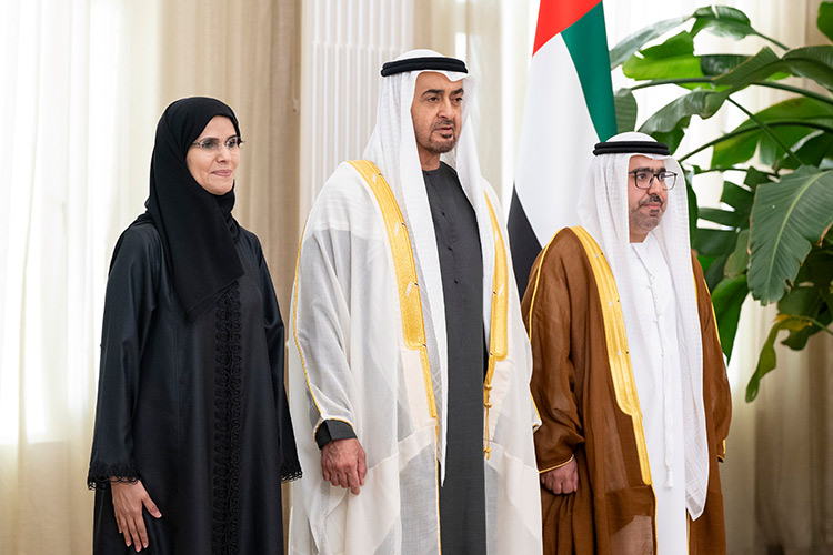 UAE Ambassadors to Paraguay and Guinea sworn in before UAE President