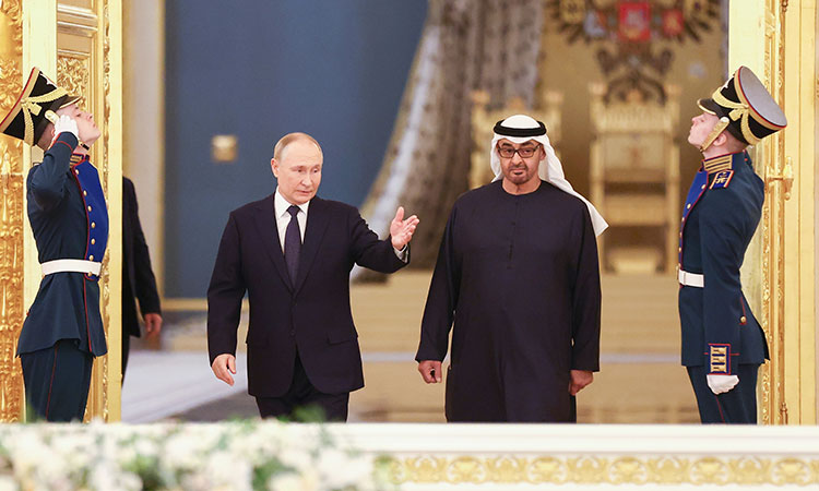 Sheikh Mohamed attends special dinner hosted by President Putin in Moscow