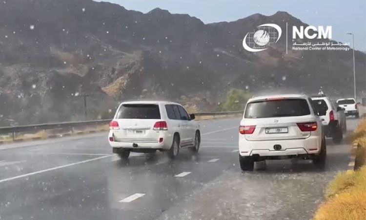  Heavy rain hits parts of UAE, Jebel Jais records 20.1˚C