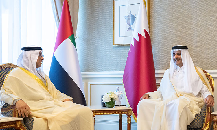 Emir of Qatar, Sheikh Mansour discuss brotherly relations in Doha