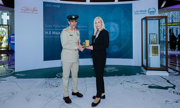 Serbian Minister applauds Dubai Police's smart systems in enhancing security and safety