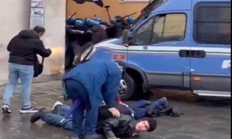 VIDEO: Police beatings of pro-Palestinian schoolchildren spark outrage in Italy