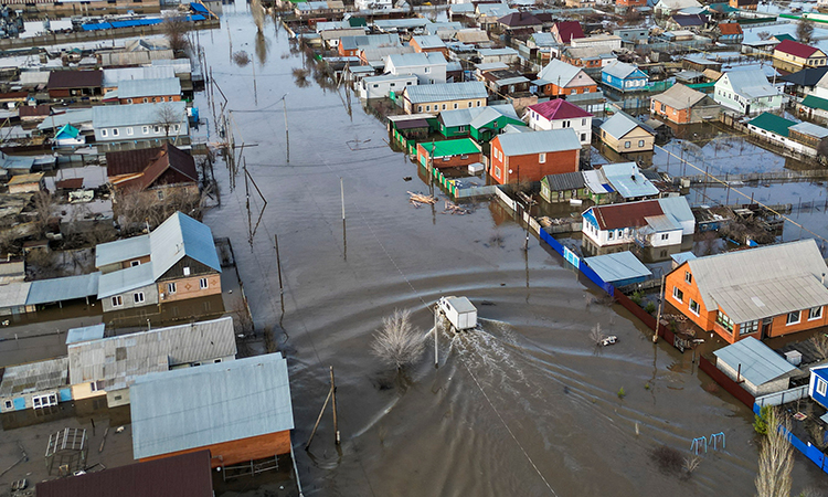 Russia, Kazakhstan battle record floods as rivers rise further