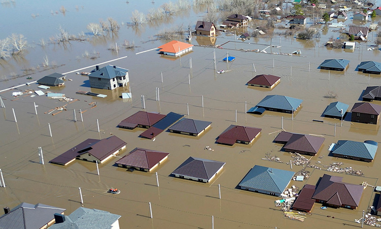 'The water is coming:' Thousands of Russians flee flooded homes