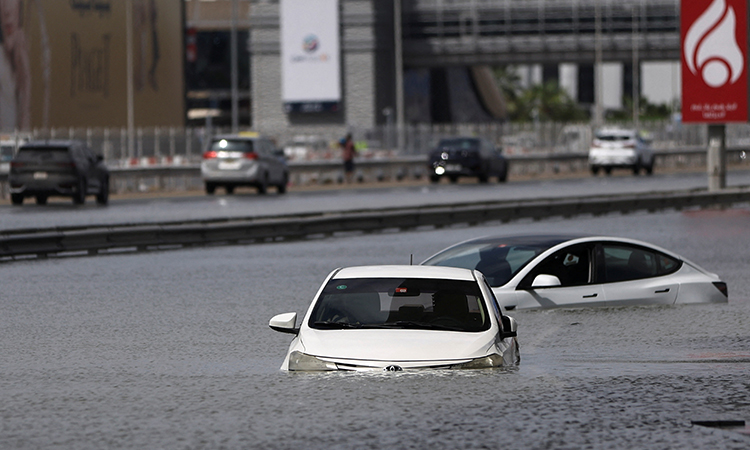 Cleanup begins on a war footing in UAE after heavy rain