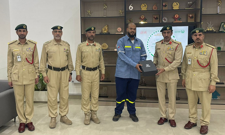 Emirati finds cash, hands it over to Dubai Police